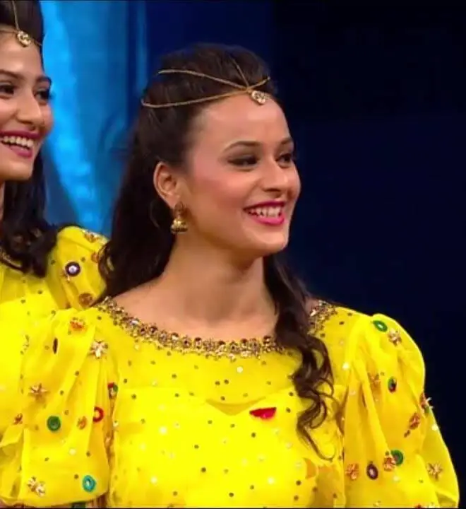 You are currently viewing Simi Talsania (Dancer) Biography, Wiki, Birthday, Age, Boyfriend, shows, Dance +3, Instagram, & Social Profiles